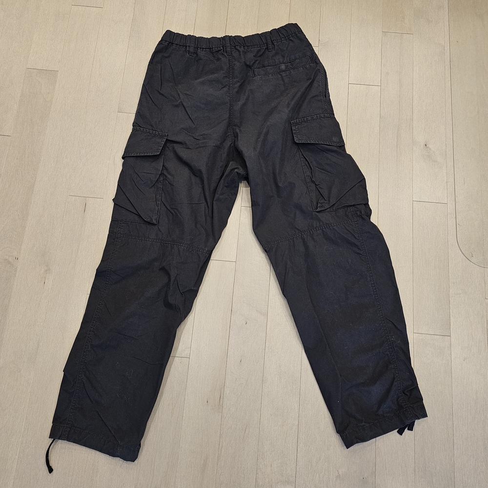 Uniqlo Cotton-Nylon Cargo Pants - Picture 2 of 3